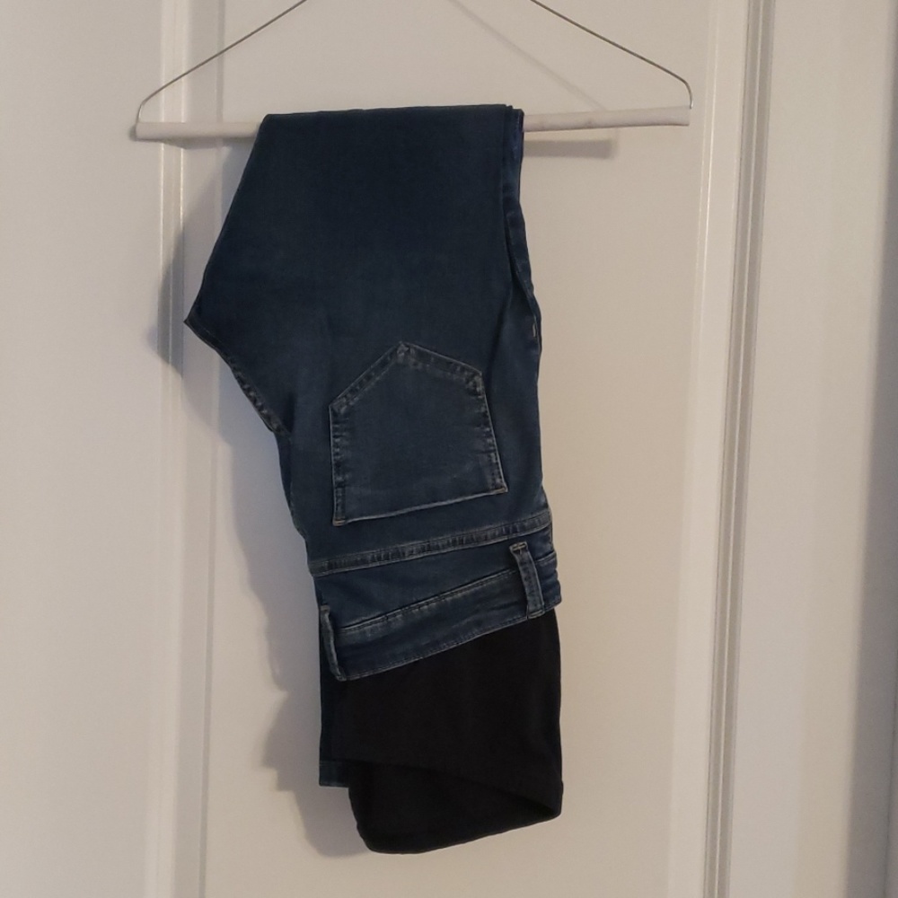 Medium Wash Maternity Skinny Jeans
